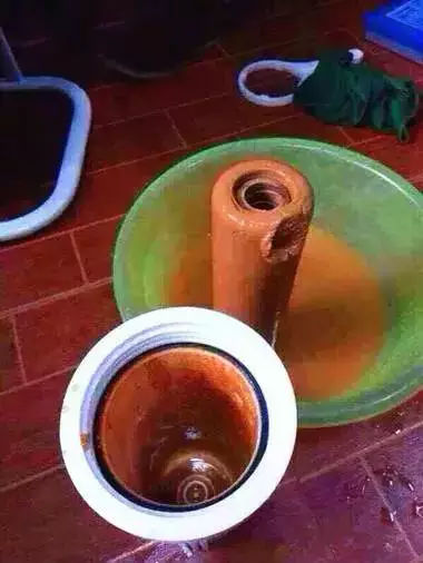 看看您家用的水管，是不銹鋼水管太貴，還是家人的健康不值得投資？